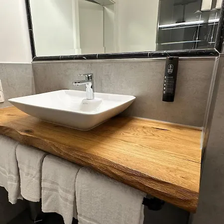 Black 13 - Design-apartment * Bad Krozingen